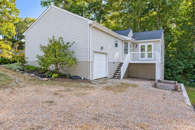 Building Photo - 226 Nina Ln