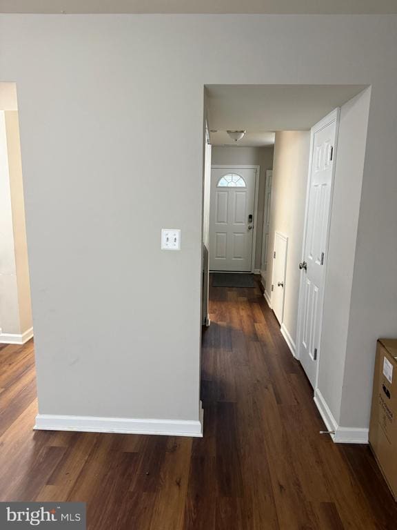 Building Photo - 2069 Tanglewood Dr