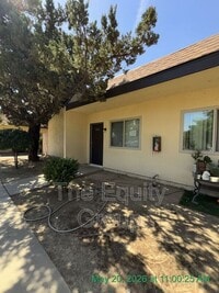 Building Photo - 1326 W Elowin Ave