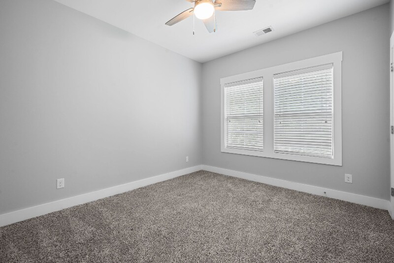 Building Photo - 414 Hamlet Cir