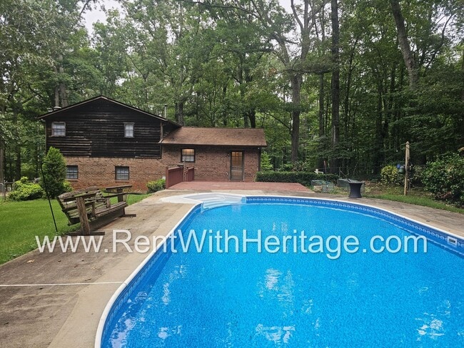 Building Photo - WOW! GORGEOUS HOME / PARTIAL FINISHED BASEMENT / RESORT STYLE POOL/ ALEXANDER HIGH SCHOOL