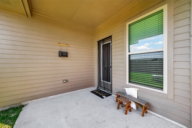 Building Photo - 1010 Gentle Nook Dr