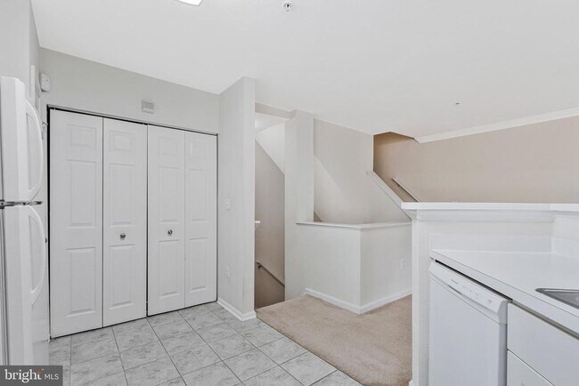 Building Photo - 12890 Fair Briar Ln