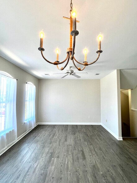 Building Photo - 3518 Saint James Ave