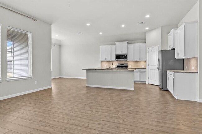 Building Photo - 10220 Goose Creek Ln