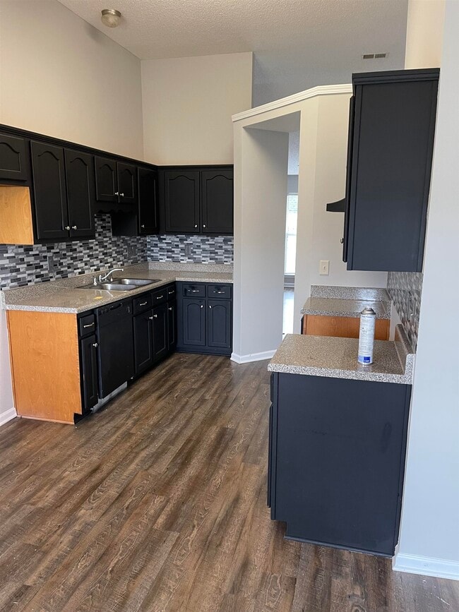 Building Photo - 2532 Boxford Ln