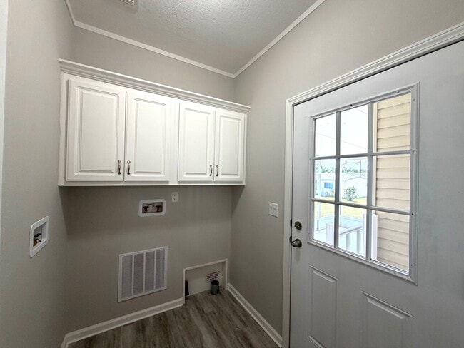 Building Photo - 1618 Killarney Ct