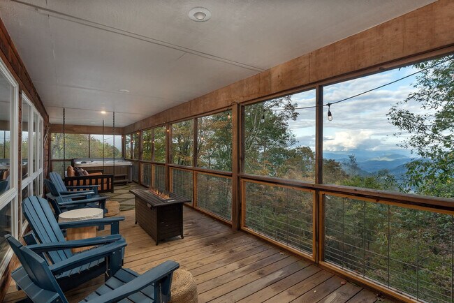 Building Photo - 401 Lookout Dr