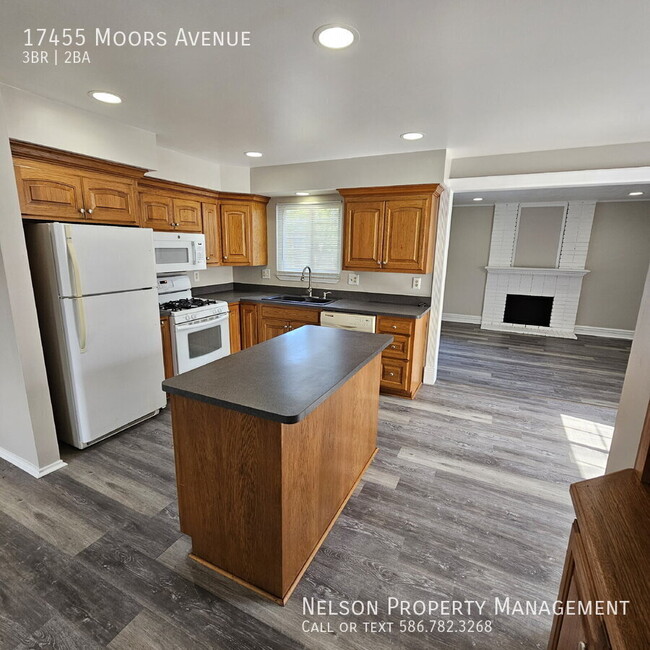 Building Photo - 17455 Moors Ave