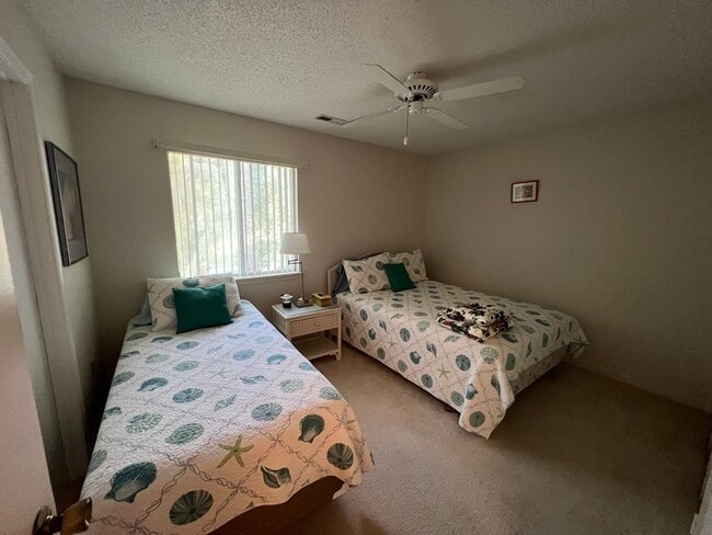 Building Photo - FURNISHED 2 BEDROOM/2 BATH UNIT 2ND FLOOR