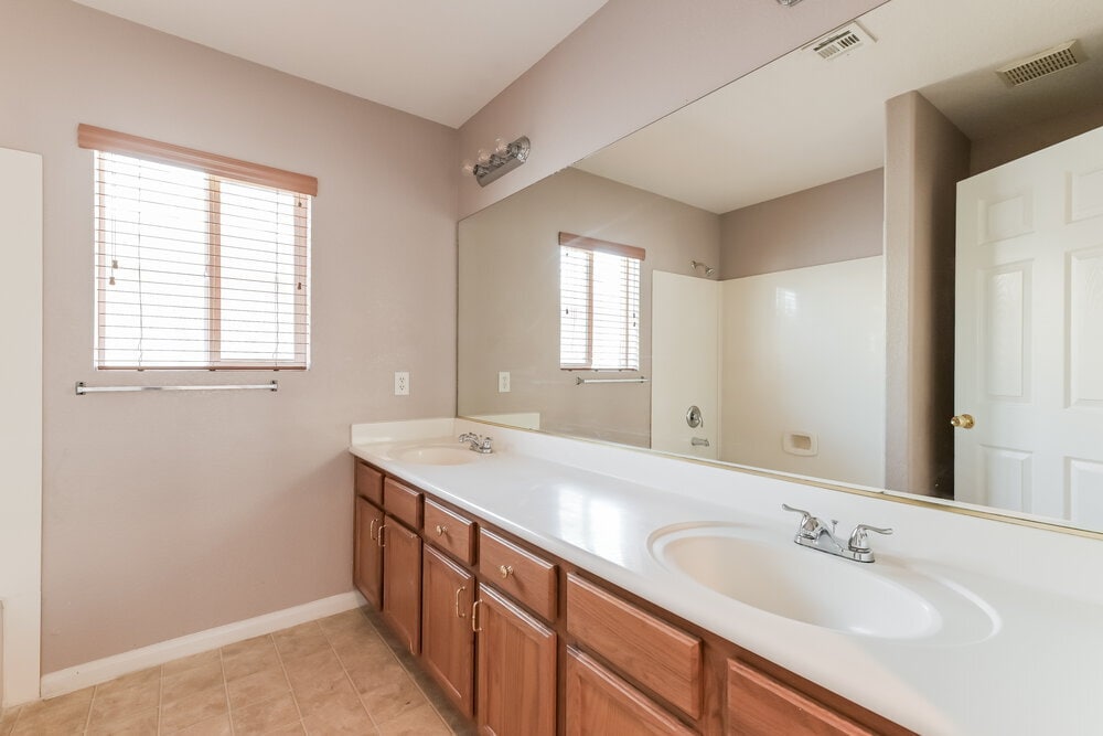 Building Photo - 10762 Sheridan Dawn Ct
