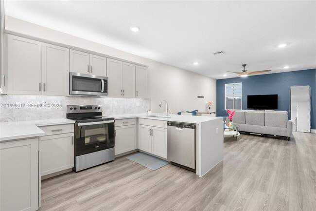 Building Photo - 110 SW 171st Wy