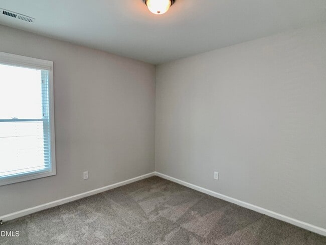 Building Photo - 131 Diploma Dr