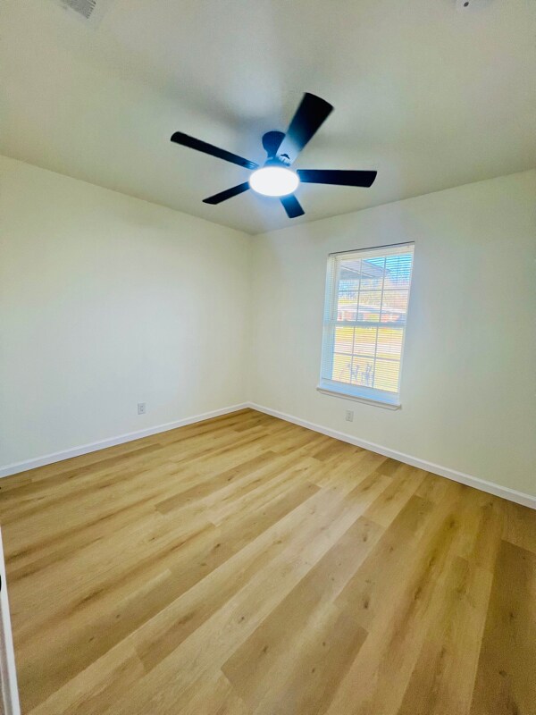 Building Photo - 901 Leeper Dr