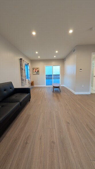 Building Photo - 2019 Chilton Dr