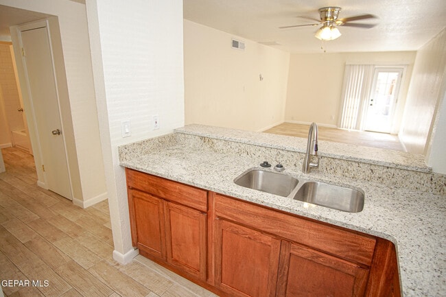 Building Photo - 3425 Risner Pl