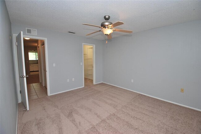 Building Photo - 212 Caryl Way