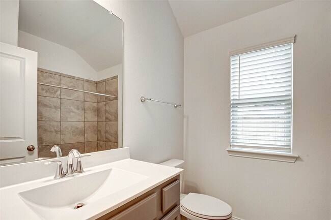 Building Photo - 1110 Vidalia Onion Dr