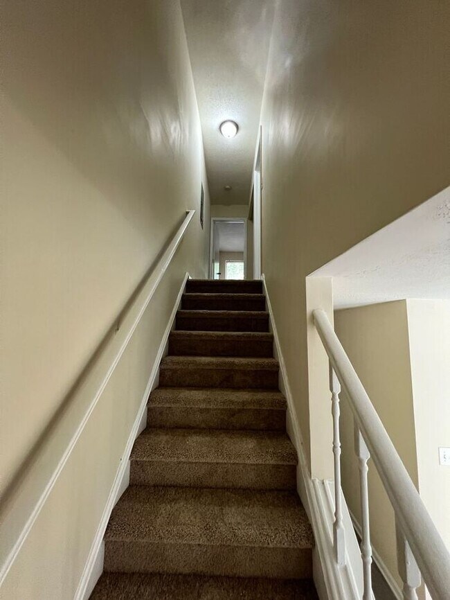 Building Photo - Now Ready! A 2 bedroom 2.5 bath in Norcross area!