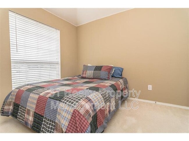 Building Photo - 5708 Bedford Ln