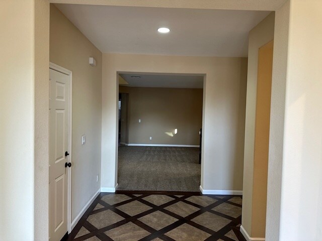 Building Photo - 9561 California Oak Cir