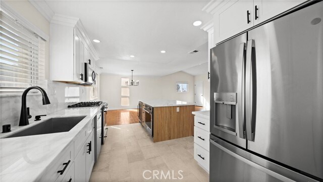 Building Photo - 521 Avenue C