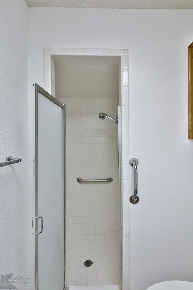 Building Photo - Cul-de-Sac 3/2/2; Ward, Madison, Cooper schools