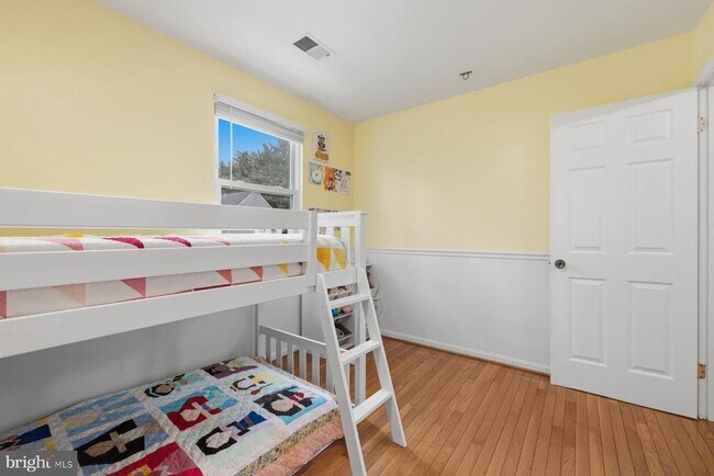 Building Photo - 21 Nickelby Ct