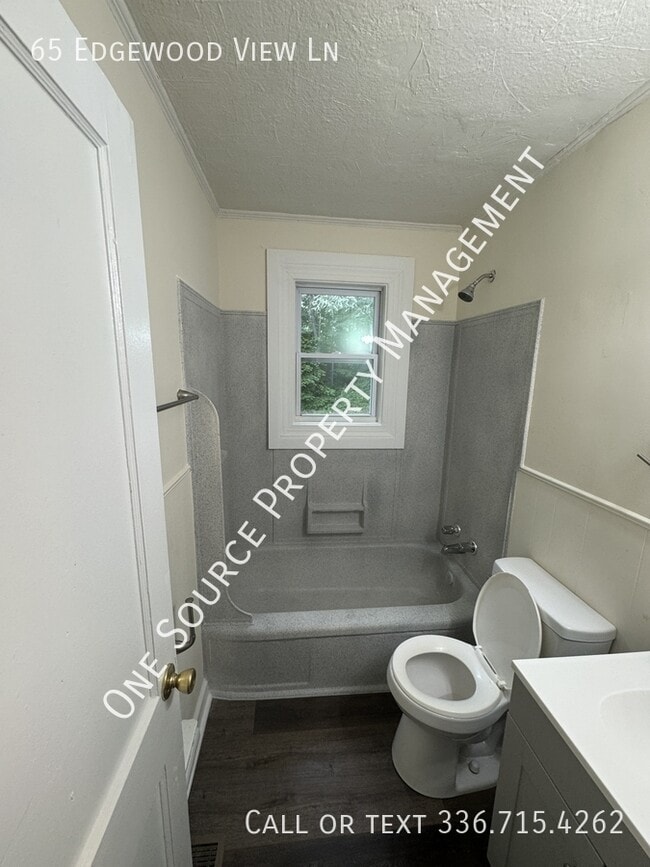 Building Photo - 65 Edgewood View Ln