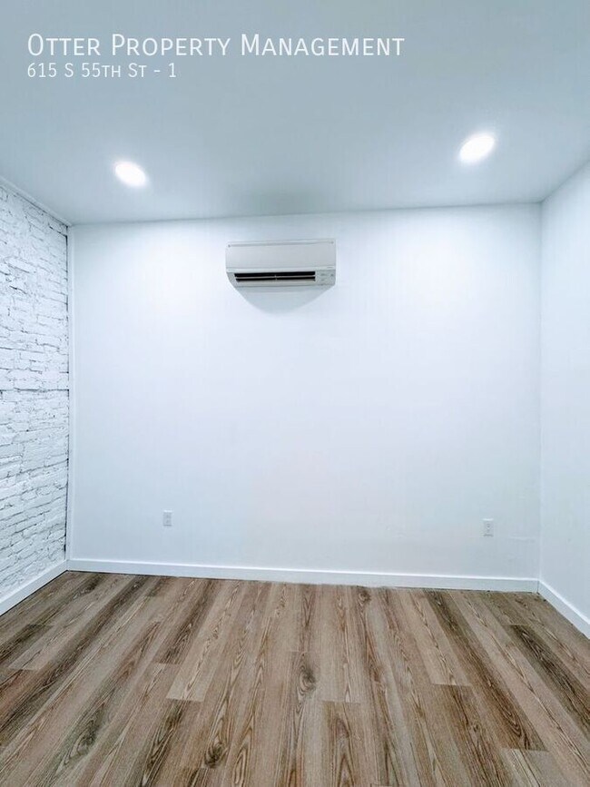 Building Photo - 615 S 55th St