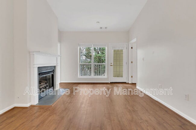 Building Photo - 4560 Strutfield Ln