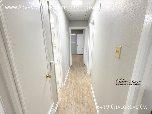 Building Photo - 6419 Chalgrove Cove