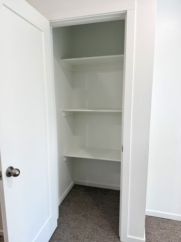 Building Photo - 361 W 400 S