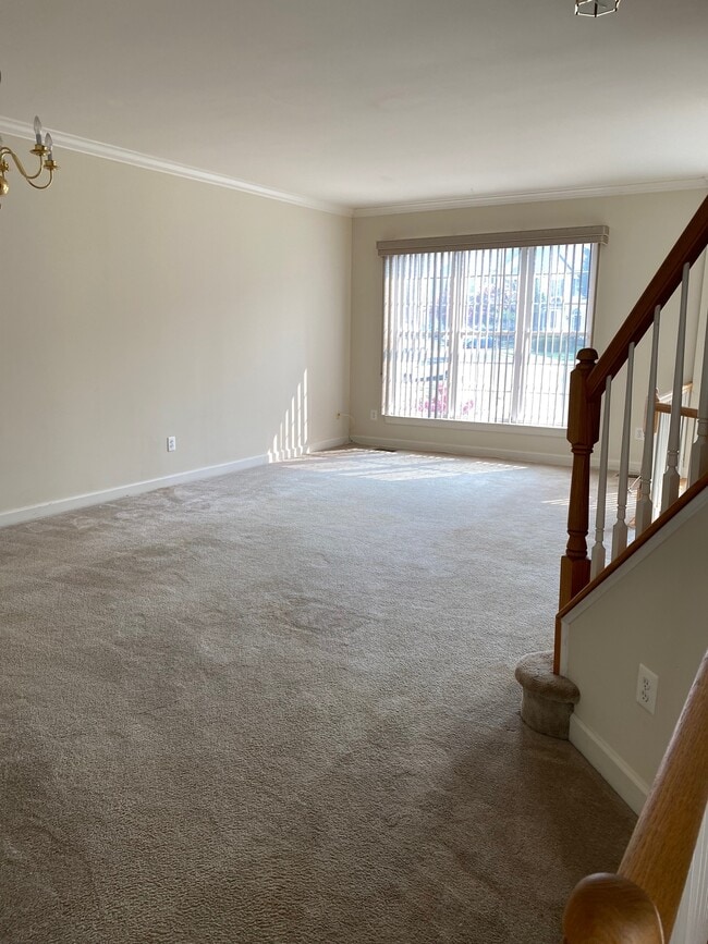 Building Photo - 14236 Madrigal Dr