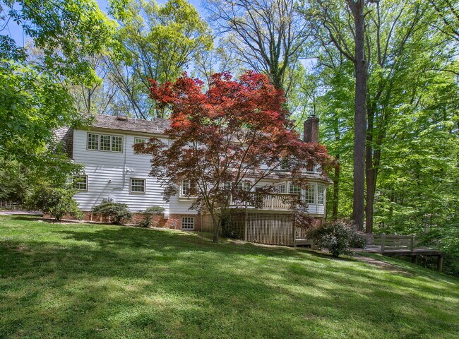 Building Photo - 9900 Kingsbridge Rd