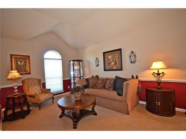 Building Photo - 2411 Stagecoach Bend