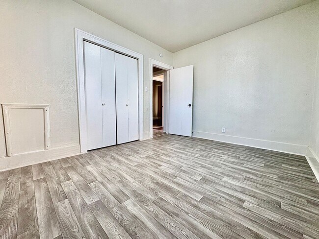 Building Photo - 1508 Hermosa Pl