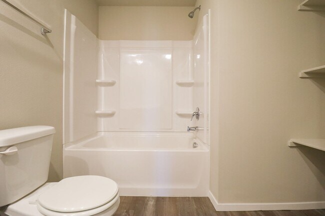 Building Photo - Stunning New Construction Home 4 Bed 2 Bath in Bixby!