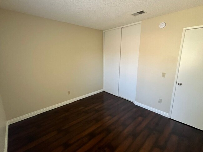 Building Photo - 15377 Bambi Ct