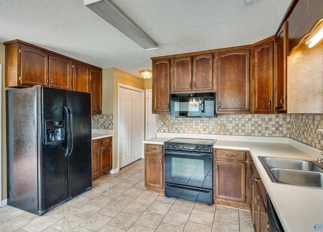 Building Photo - 206 Maddux Ct