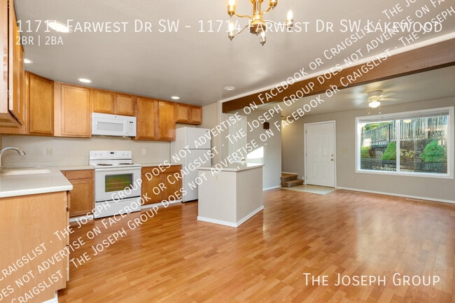 Building Photo - 11714 Farwest Dr SW