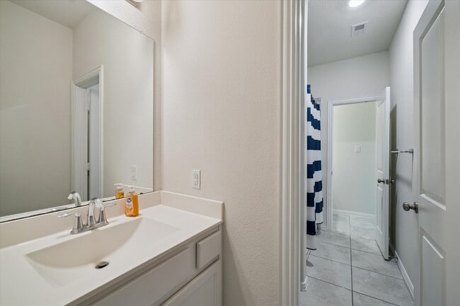 Building Photo - 23816 Brenta Valley Dr