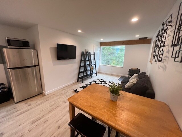 Building Photo - 107 Deep Timber Dr
