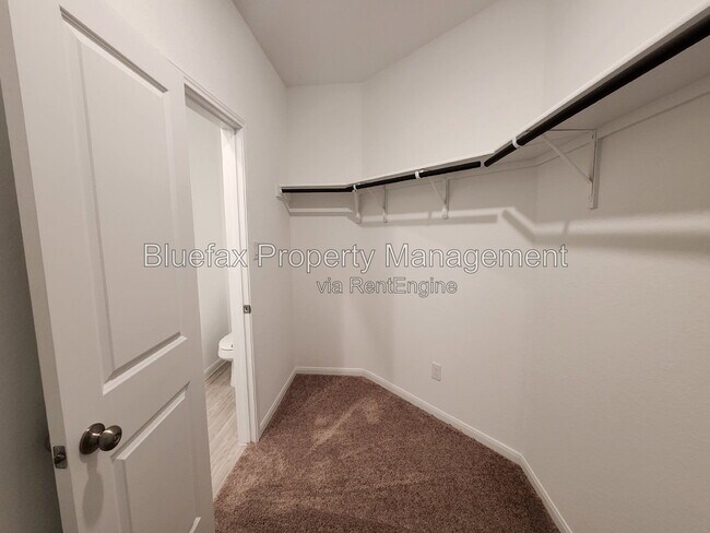 Building Photo - 13907 Sickle Rdg