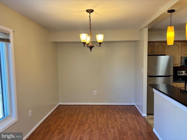 Building Photo - 6966 Hanover Pkwy