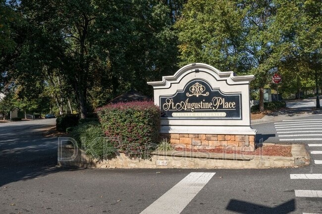 Building Photo - 602 Augusta Dr