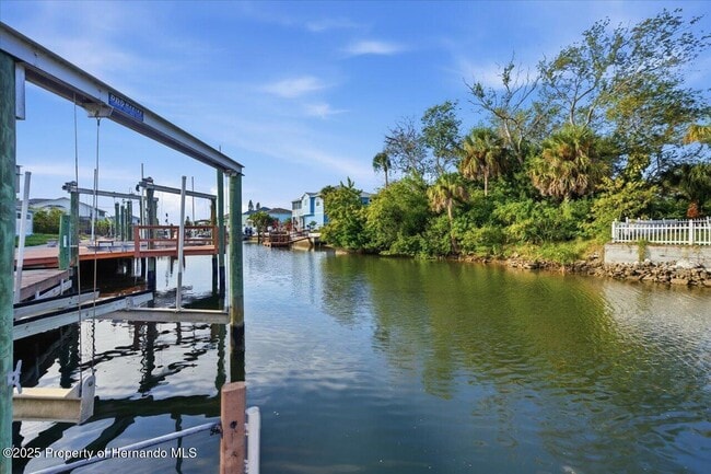 Building Photo - 7527 Hatteras Dr