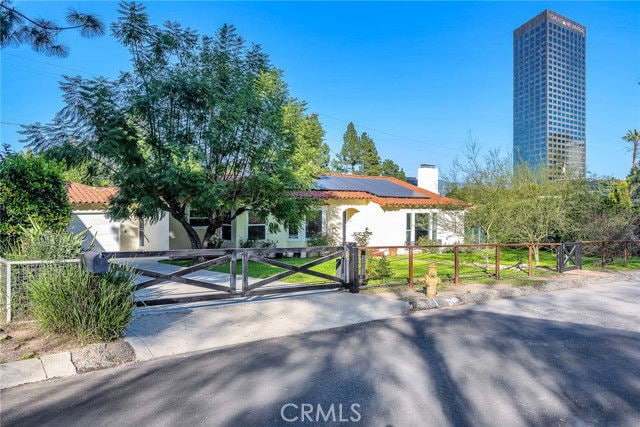 Building Photo - 3721 Lankershim Blvd