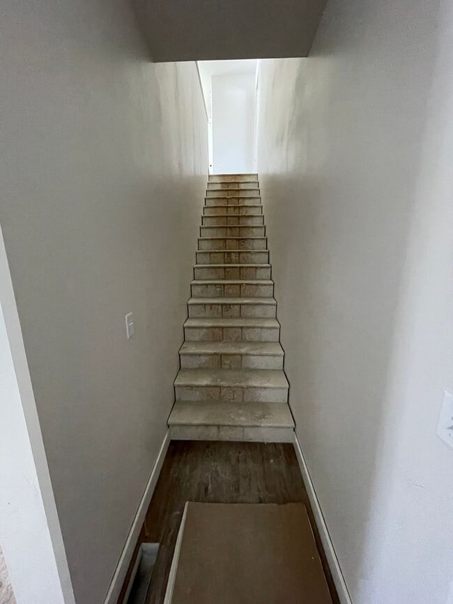 Building Photo - 7442 N Paw St