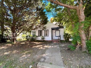 Building Photo - 305 N Boundary St